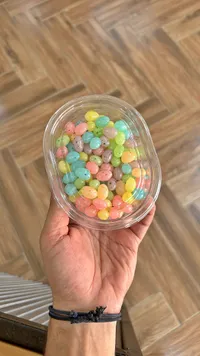 جيلي بينز ملون