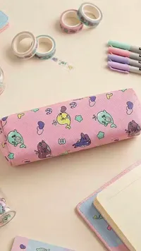 حافظة أقلام برسومات كرتونية