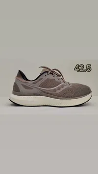 حذاء رياضي شبابي ترايمف - ساكوني (Saucony)