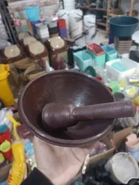 هاون بلاستيكي مع يد للهرس