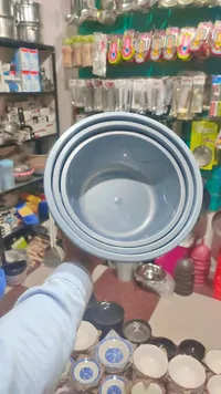 طقم أوعية بلاستيكية متداخلة