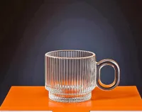 كوب زجاجي مضلع بتصميم عصري