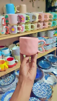 كوب وردي بتصميم مميز