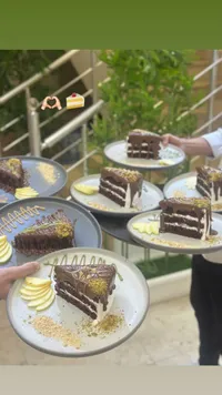 كيك الشوكولاتة بالكريمة والفستق