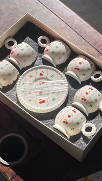 طقم فناجين قهوة سيراميك بتصميم الكرز
