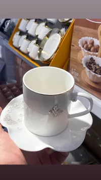 طقم فناجين قهوة بورسلين بتصميم الفراشة