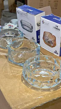 منفضة سجائر زجاجية كريستالية - تشيهي (Qizihyy)