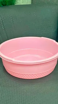 وعاء غسيل بلاستيكي وردي