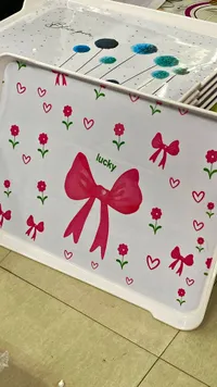 صينية تقديم مزينة بالقلوب والورود (Lucky)