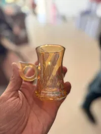 كوب قهوة زجاجي ملون