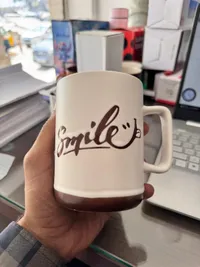 كوب سيراميك بتصميم سمايل