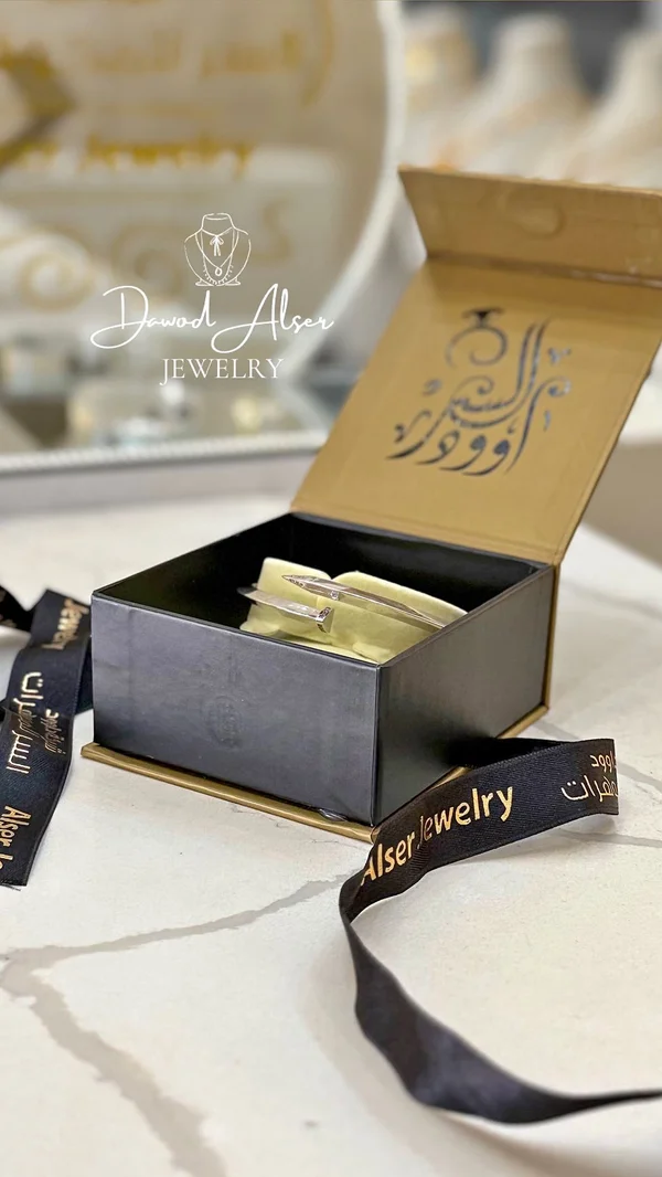 سوار ذهب بتصميم مسمار - داوود السر (Dawod Alser) - مجوهرات - سوق غزة