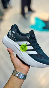 حذاء رياضي - أديداس (Adidas)
