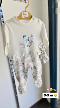 طقم ملابس مواليد قطعة واحدة مع ربطة رأس - ديلا ستور (Dilla Store) - سوق غزة