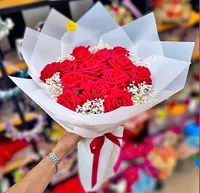 باقة ورد جوري أحمر طبيعي