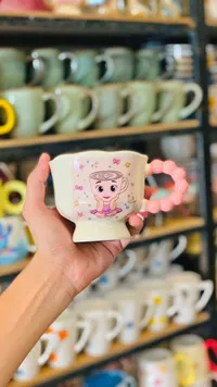 كوب بتصميم فتاة وقهوة (Gift Mug)