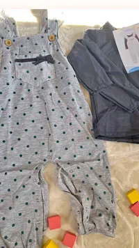 طقم أفرول وبلوزة بنقاط - بيبي جينز