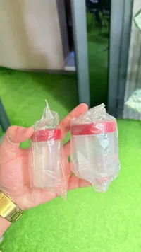 عبوات عينات طبية بغطاء محكم