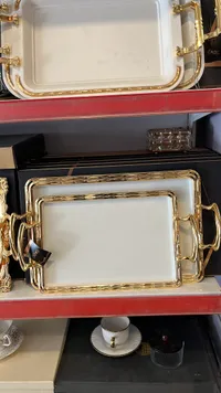 صواني ضيافة سيراميك بمقابض ذهبية
