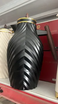 إبريق قهوة سيراميك أسود بتصميم معاصر