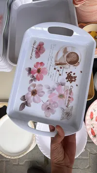 صينية تقديم بلاستيكية بتصميم الزهور والقهوة