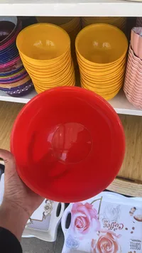 زبدية بلاستيك ملونة