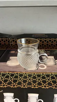 طقم أكواب شاي زجاجية مزخرفة بحواف ذهبية