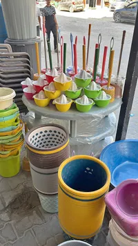 عصارة حمضيات يدوية ملونة