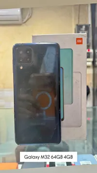 هاتف سامسونج جالاكسي إم 32 - 64 جيجابايت 4 جيجابايت (Samsung)