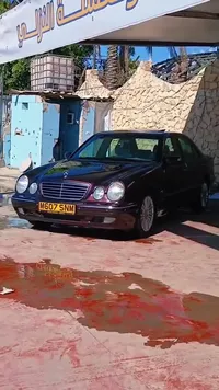 سيارة مرسيدس بنز الفئة إي (Mercedes-Benz) - سوق غزة