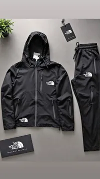 طقم رياضي رجالي - ذا نورث فيس (The North Face)