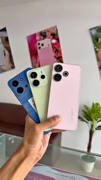 جوالات بألوان متعددة (Realme)