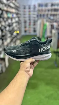 حذاء رياضي شبابي - هوكا (Hoka)