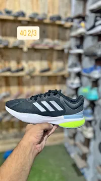 حذاء رياضي - أديداس (Adidas)