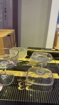 كؤوس تقديم زجاجية