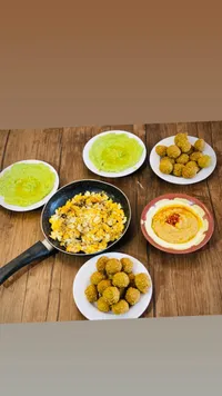 وجبة فطور وفلافل متنوعة