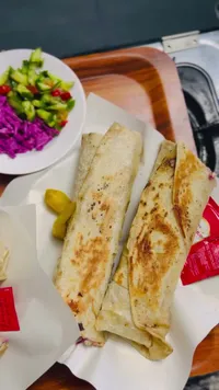 ساندوتش شاورما عربي