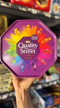 علبة شوكولاتة مشكلة - كواليتي ستريت (Quality Street)