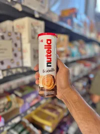 بسكويت محشو بكريمة البندق - نوتيلا (Nutella)
