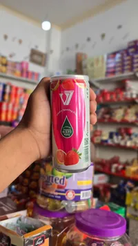 مشروب غازي بالفيتامينات - في 7 (V7)