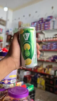 مشروب غازي بالليمون والعسل - في 7 (V7)
