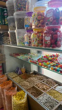 حلويات ملونة متنوعة - حبات سكرية