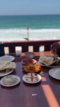 وجبة مشاوي مشكلة مع المقبلات