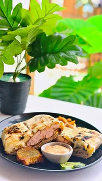 وجبة شاورما دجاج مشوية