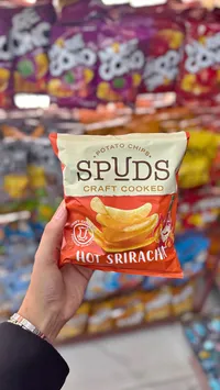 رقائق بطاطس كرافت كوكد بنكهة سريراشا الحارة - سبادز (Spuds)