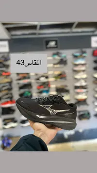 حذاء رياضي ميزونو - مقاس 43