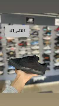 حذاء كانفاس أسود - مقاس 41