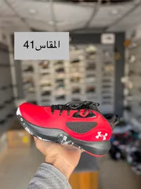 حذاء رياضي شبابي - أندر أرمر (Under Armour)