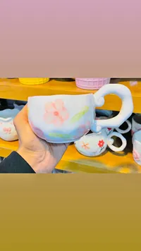 كوب سيراميك بتصميم زهور ومقبض مميز