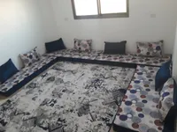 فراش عربي مزخرف بنقوش تقليدية